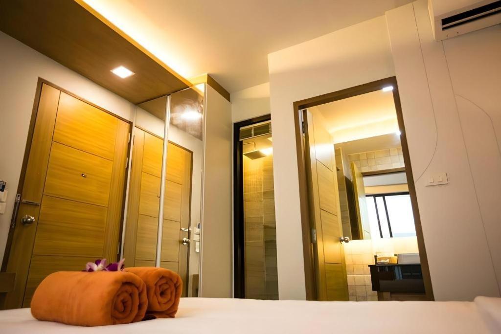 P.72 Hotel Pattaya Exterior photo